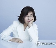 가수 이선희, '회삿돈 횡령 의혹'에 경찰 소환조사