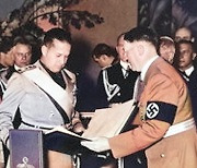 [역사속 하루]무솔리니와 히틀러의 강철조약 체결