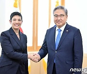 박진, 휴먼라이츠워치 대표 접견…"北인권 문제 긴밀 협력"