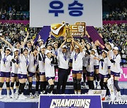 도로공사, '배구 여제' 김연경의 흥국생명 꺾었다…챔프전 우승