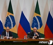 러-브라질 정상 간 통화…푸틴 '대화 용의' 전달·룰라 '중재자' 자처