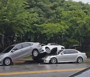 서울 강남서 주차 차량 연쇄 추돌‥운전자 1명 부상