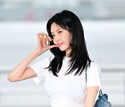 소녀시대 서현, '사랑스러운 출국 인사' [사진]