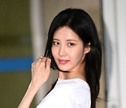 출국하는 소녀시대 서현, '반짝이는 미모' [사진]