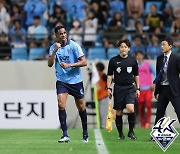 헤더 2골로 복귀 신고…대구 에드가 "몸 관리 신경 쓰고 있어"