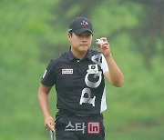 [포토] 김민규 '응원에 우승으로 보답하겠습니다'