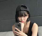르세라핌 김채원 “퇴근은 항상 즐거워” 행복 모먼트+힙한 비주얼