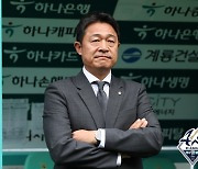 [K-인터뷰] 이민성 감독, "울산에 1승? 운 좋았다, 오히려 부담...너무 좋은 팀이지만 공격 축구 할 거야"