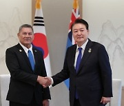 윤 대통령, 태평양 5개 섬나라와 정상회담…기후변화·해양수산 협력