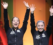 세계탁구선수권 은메달 획득한 신유빈-전지희