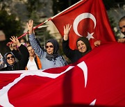 올해 세계서 가장 중요한 선거… 결선까지 간 튀르키예 대선 투표 시작