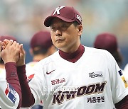"임지열 결정적 홈런으로 귀중한 승리" 홍원기 칭찬