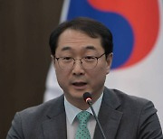 韓·美·日 북핵대표 "北 위성발사 자제해야···강행시 단합 대응"