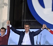 스페인 우파 야당 지방선거 압승···총리, 7월 조기총선 선언