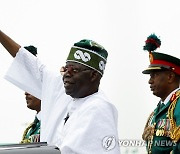 티누부 나이지리아 대통령 취임…경제·치안 난제 산적