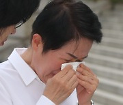 '간호법 제정 부결'에 눈물 흘리는 대한간호협회장