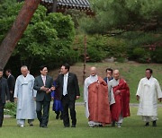 종교 지도자 만난 尹대통령, 글로벌 외교부터 교육개혁, 저출산 대책까지 광범위 논의