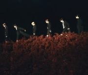 엔하이픈, ‘DARK BLOOD’로 일본 오리콘 주간 앨범 랭킹 1위 직행…6개 앨범 연속 1위