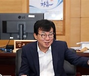 “전·현직 군의원 식사제공, 김성 장흥군수 벌금 80만원”…군수직 유지 전망