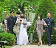 "460억대 상품권 사기" 맘카페 50대 운영자 영장심사