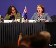 공동성명 채택하는 사라 로버츠 호주 외교부 군비통제·반확산 심의관
