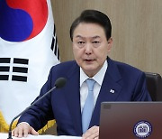 尹대통령, 종교지도자 만나 “촘촘한 외교망으로 국민 뒷받침”