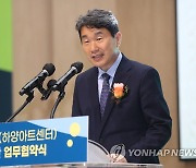 이주호 "전국 대학교에 학교복합시설 확산 기대"(종합)