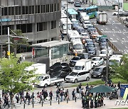 "차가 꼼짝도 안해요"…민주노총 도심 집회에 '주차장' 된 퇴근길