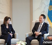 尹, 뉴욕대와 '뉴욕 구상' 이어간다…'디지털 콘퍼런스' 개최