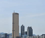 내일날씨, 서울 최고기온 28도 ‘한낮더위’... 남부권 일부 비 소식