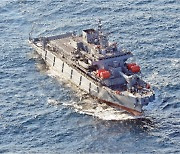 北 정찰위성·로켓 엔진·연료통 인양 ‘속도전’…軍, 구조함·심해잠수사·ROV 동원