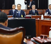 국정원 "北정찰위성, 무리한 경로변경으로 기술적 문제 발생"