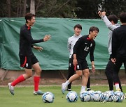 화기애애한 분위기 속 훈련하는 U-20 대표팀