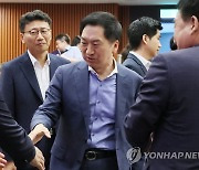강대식 의원실 주최 토론회 참석하는 김기현