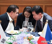 김진표, 필리핀 하원의장 면담…"방산·안보에너지 등 협력 강화"