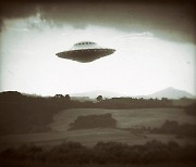 “UFO 정체 규명하려면 국방부 기밀문서 필요”