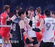 '정지윤 10점' 한국 여자배구, VNL 첫 경기서 튀르키예에 완패