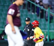 [MD포토] 최정 '최원태 상대로 추격의 솔로포'