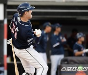 [포토] 몸 쓰는 양석환 '제발 안쪽으로...'