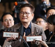 `돈봉투 의혹` 송영길 "귀국 한 달 반돼도 검찰 소환 아직"