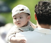 [Ms포토] 박주영 아들 하율 '벌써 응원왔어요'