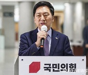 국민의힘, 내일 ‘긴급 의총’…선관위 맹공 나설 듯