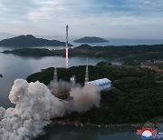 북한, 국제해사기구에 ‘위성발사 사전 통보 않겠다’ 시사