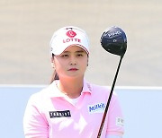 [MD포토] 최혜진 '2년 6개월 만의  KLPGA 우승 노린다'