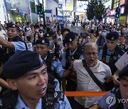 "촛불을 들자!" 톈안먼 34주년에 홍콩서 체포·연행 잇달아(종합2보)