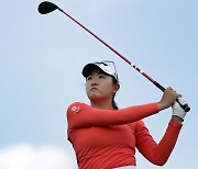 ‘프로 데뷔전’ 로즈 장, LPGA 투어 첫 대회서 우승…72년만의 대기록
