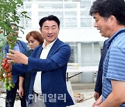[포토]장애인 일자리 창출위해 '동분서주' 김동근 의정부시장