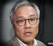[뉴스1 PICK]최강욱, '한동훈 개인정보 유출 의혹' 압수수색에 "대가 치러야 할 것" 경고