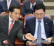 "혈세에 빨대꽂은 `범죄` 시민단체…민주당과 공생 흡혈집단"