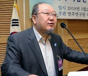 '천안함 자폭' 발언 이래경 민주당 혁신위원장, 임명 9시간 만에 사퇴